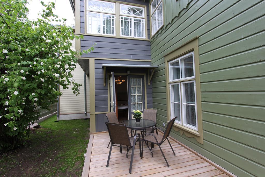 Pargimaja Apartments Kuressaare Oda fotoğraf